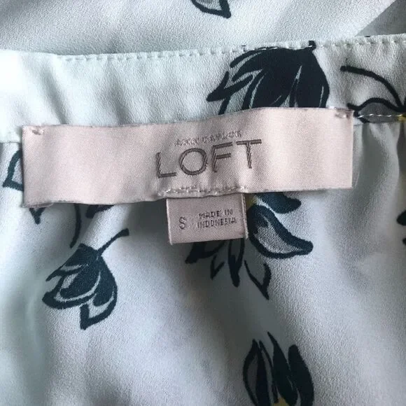 Loft hi-low floral Top with layered bell sleeves - Picture 6 of 7